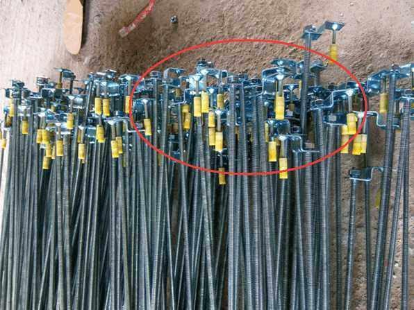 吊顶打孔用电锤又脏又累还危险, 如今流行这样做, 速度快又结实