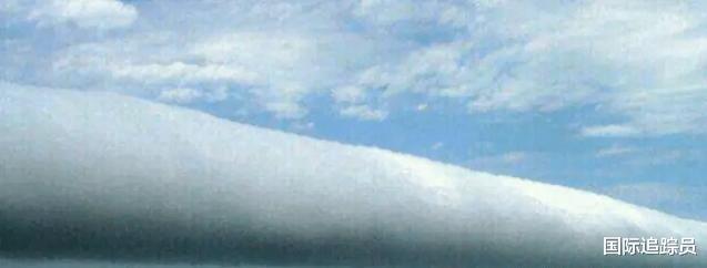 『蟒蛇』巨型“蟒蛇”现身美国天空？是天灾要降临美国了吗？