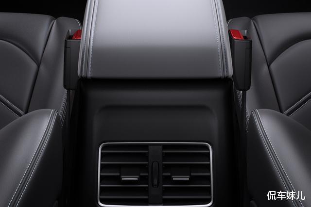 掀背车|车界良心的“掀背车”，1.5T爆出150匹，空间远超轩逸，不足9万