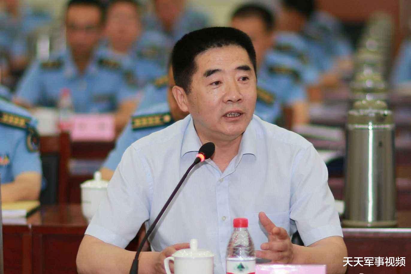 美军|罕见！美侦察机趁夜色悄悄抵近广东，杜文龙：美军做好实战准备了