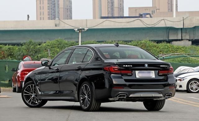 宝马5系|宝马又出“王炸”！新款宝马5系亮相，豪华不输E级，网友：会火