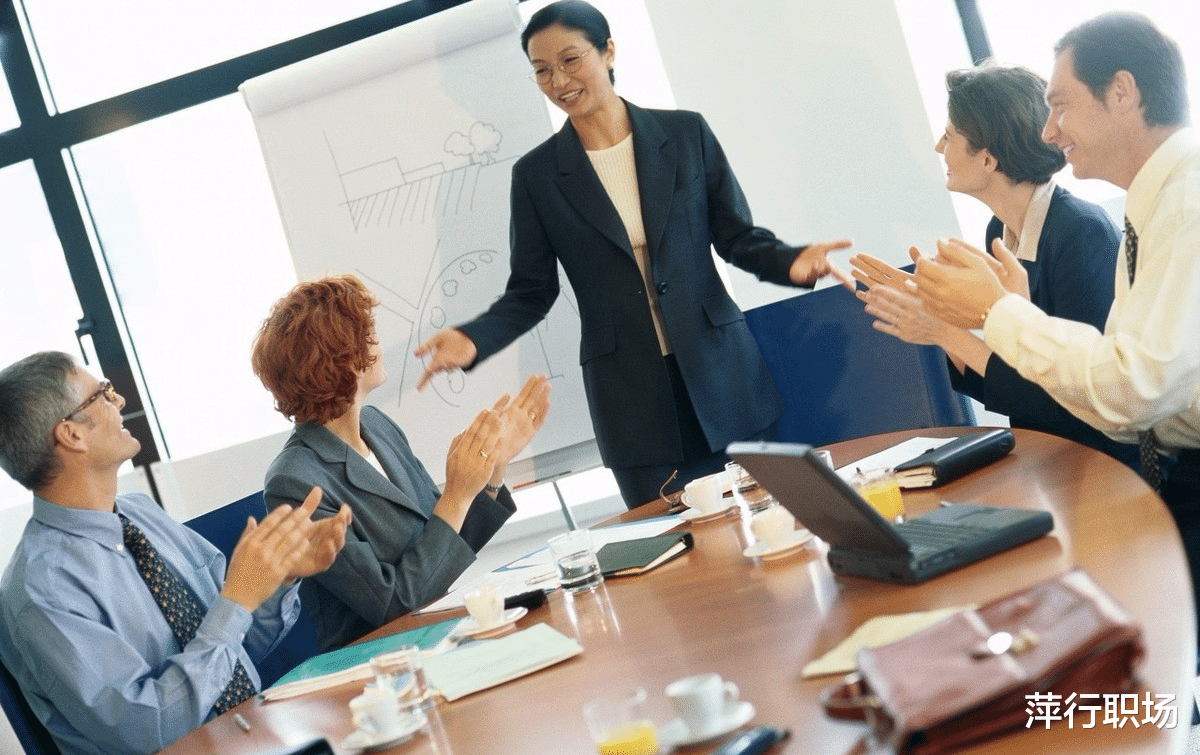 『』跟上司的言语来往,牢记“三点头,三摆手”,妥妥地体现高情商