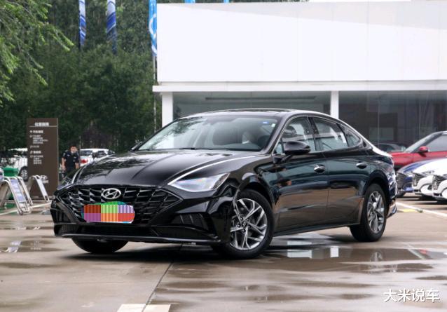 现代索纳塔|7月刚上市已迷倒一片，堪称最美合资车，长近5米，仅16万比奥迪A4更有面子