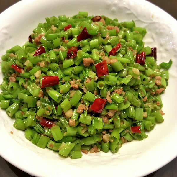 五花肉▲夏天最爱这菜，每天炒一盘，简单易学，清爽可口，不吃就亏了