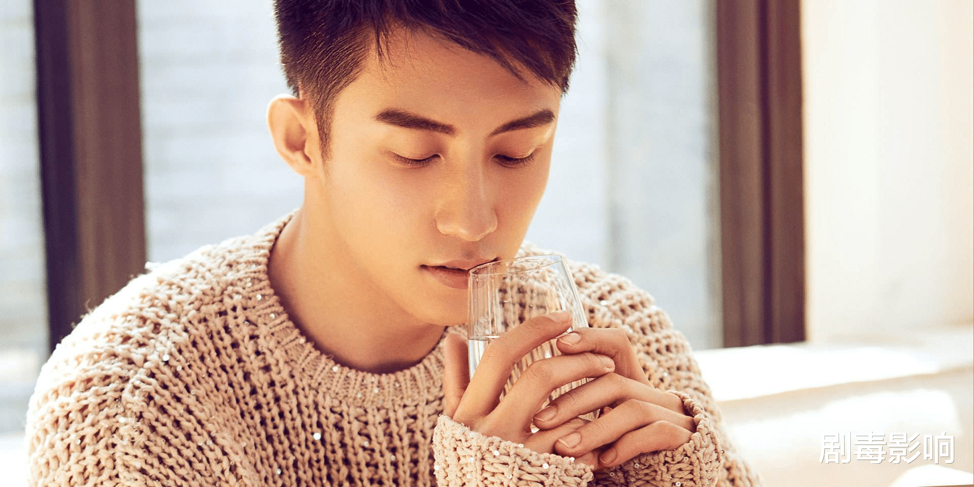 #黄景瑜#黄景瑜近况曝光，新戏杀青后与陈学冬一同潜水，未被前女友影响