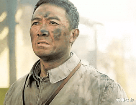 「亮剑」为啥小鲜肉版《亮剑》被怒批?永远不乱的发型不算啥,护士的裙子太荒唐了!