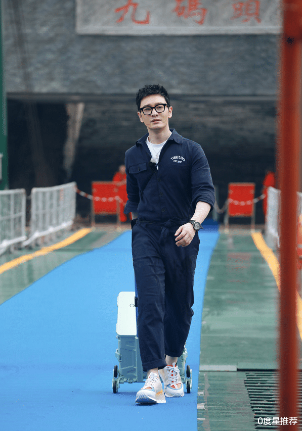 黄晓明|有种“整容”叫黄晓明瘦身后，减肥成功帅出新高度，43岁嫩回23岁