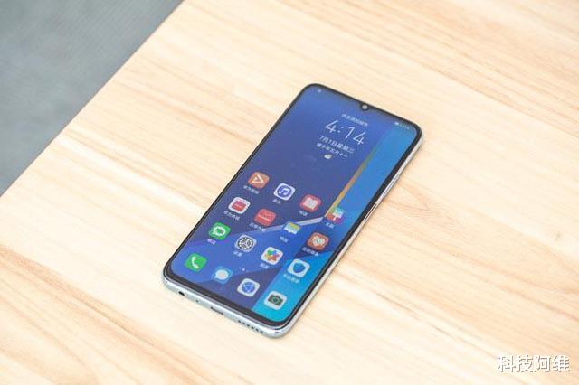 苹果|赵明无可奈何，8GB+128GB，最强麒麟芯中档机已跌至2189元