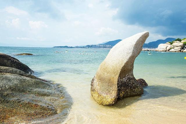 「海岛」国内首个私人海岛：想上岛得付费，风景绝美被誉为中国的马尔代夫
