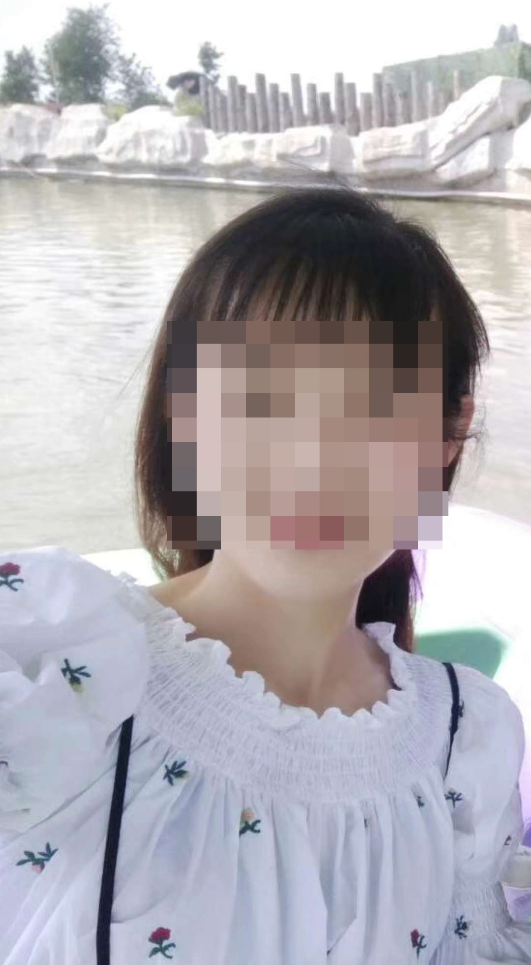 话晴空|大庆一女子在家遭在逃人员二次作案杀害，家属：已经过去俩月，至今无尸检报告