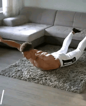 『』最容易忽视的背部训练,学了这些动作,让你在家轻松拥有迷人线条