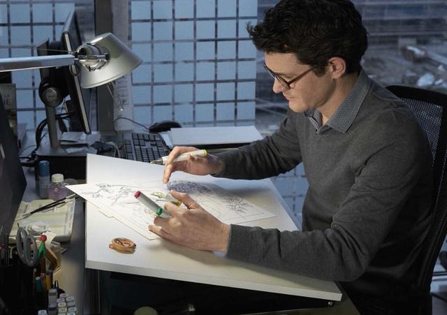 |唯一敢喷乔布斯的设计师，一个logo要价70万，一稿定不许改