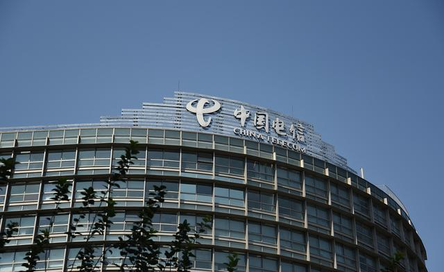 中国电信▲中国电信全新套餐：49元+140GB流量+100分钟，网友携号转网转早了