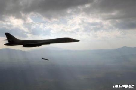 #苏-35#美军得寸进尺 轰炸机逼近国门发射导弹 苏-35战机迅速升空拦截