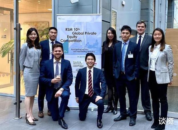 章泽天|章子怡章泽天合影，章泽天站C位气场强颜值高，章子怡竟然输了