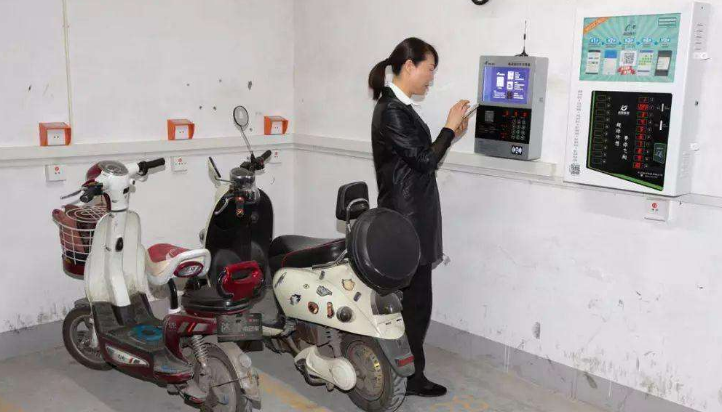 电动车|电动车用久了续航大打折扣？别急着换电瓶，5块钱能让你多用两年