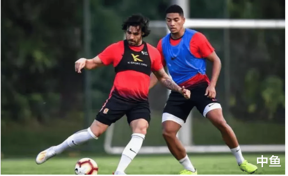 #里卡多·高拉特#高拉特归化受阻，德尔加多重改国籍，中国足球归化之路遇上险滩