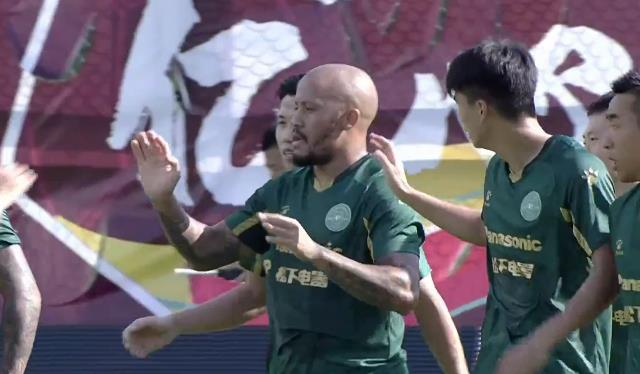 中甲|4-0狂胜！中甲首场惨案诞生！冲超大热踢疯了，有望杀出死亡之组