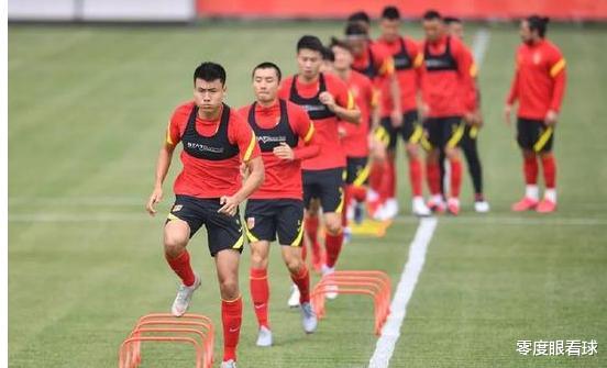 #国足#五大入籍神锋有望齐聚国足，秒变亚洲超级强队，本土第一前锋恐被边缘化