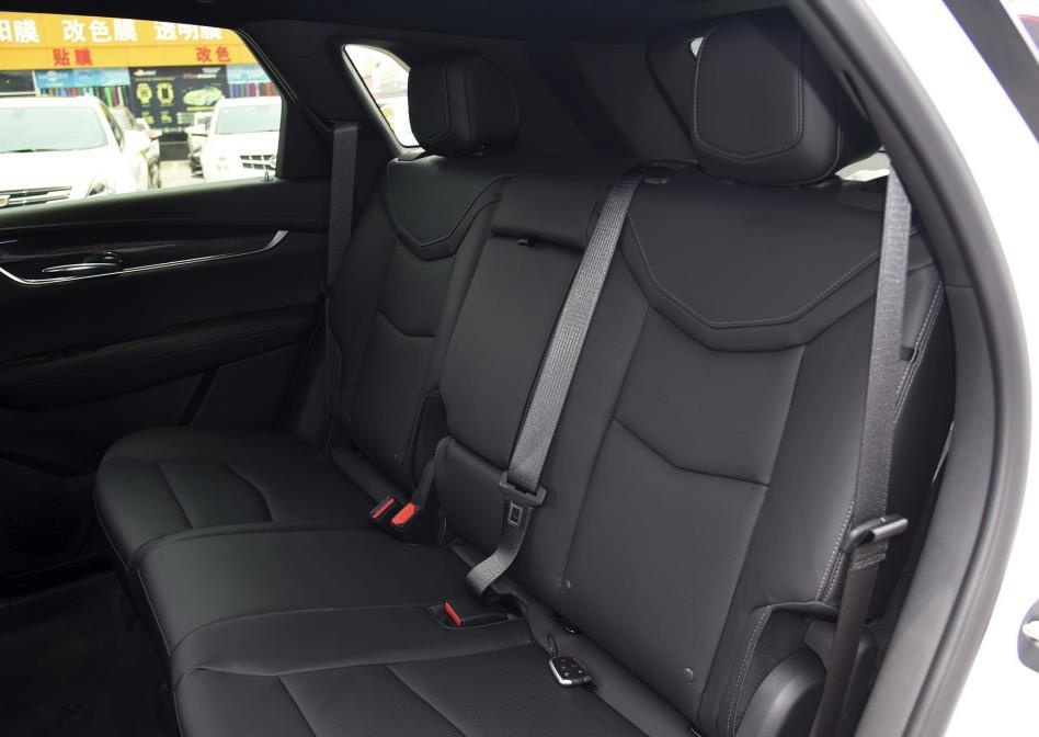 [凯迪拉克xt5]凯迪拉克XT5值得入手吗？开它费油吗？车主说了真实用车感受！