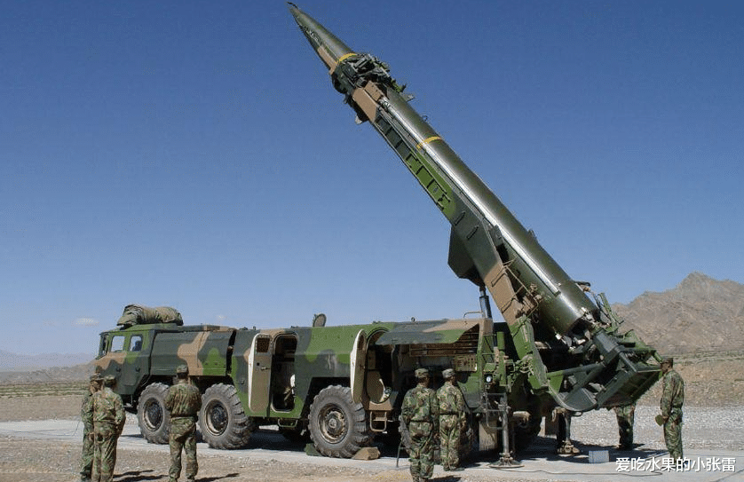 [东风导弹]10万大军压境情势危急，35枚东风导弹高调竖起保四方平安