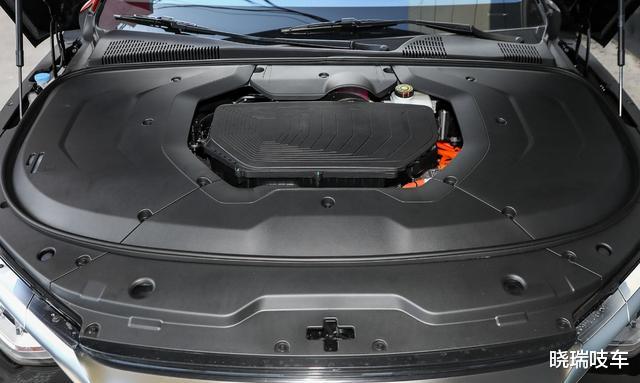 比亚迪汉|喜欢比亚迪汉插混版本的设计风格，就选择入门款车型最实惠