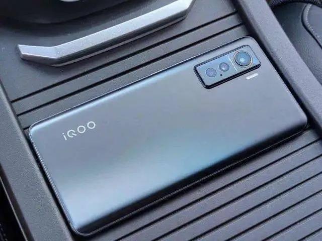 iQOO 5|IQOO5究竟怎么样！大家都说好用！