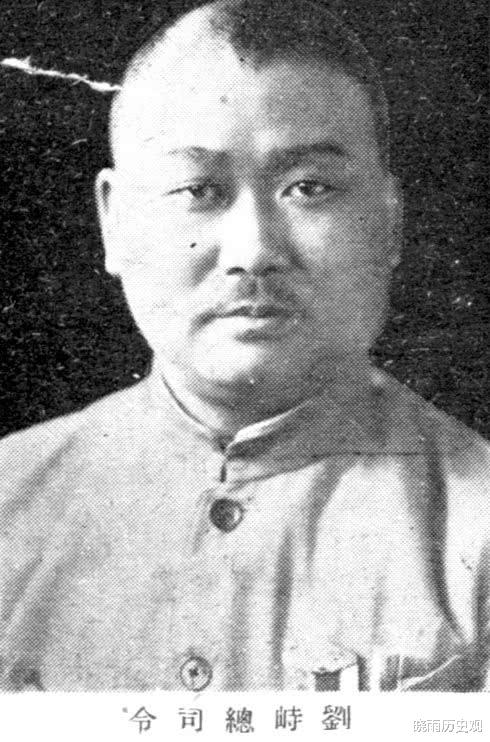 『蒋介石』淮海战役国军总司令战败后,逃到此国当个职员,身份曝光吓坏上司