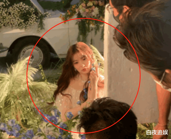 花絮|硬糖少女拍摄单曲封面，离开了精修PS，花絮下的状态好真实