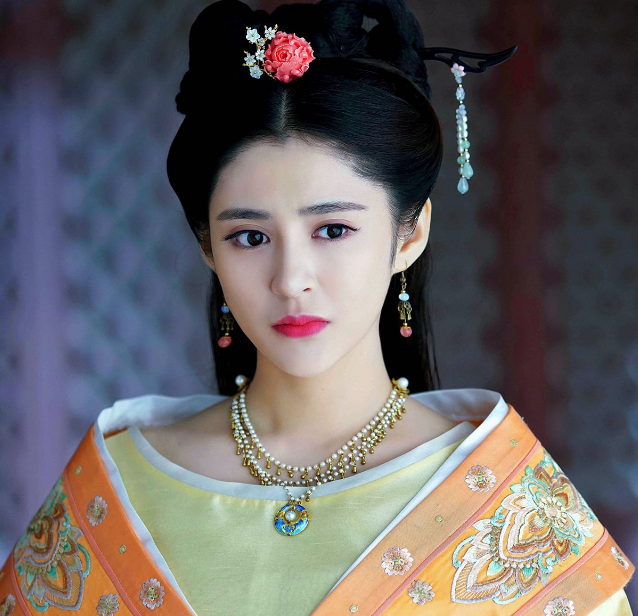 唐艺昕|扮演“天下第一美人”的女星：前5位都被吐槽，唯独她实至名归