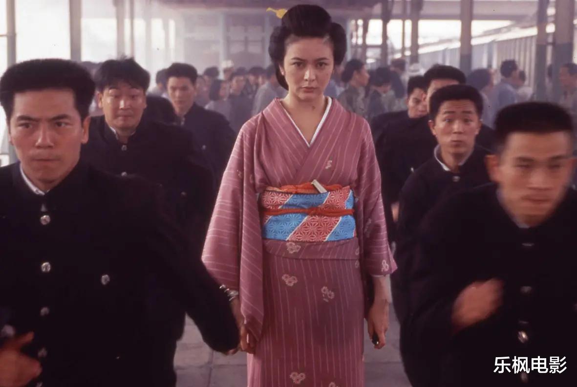 电影|这部电影刚拍完底片就被火烧了，导致李连杰等人拍了2遍，向华强为此大怒