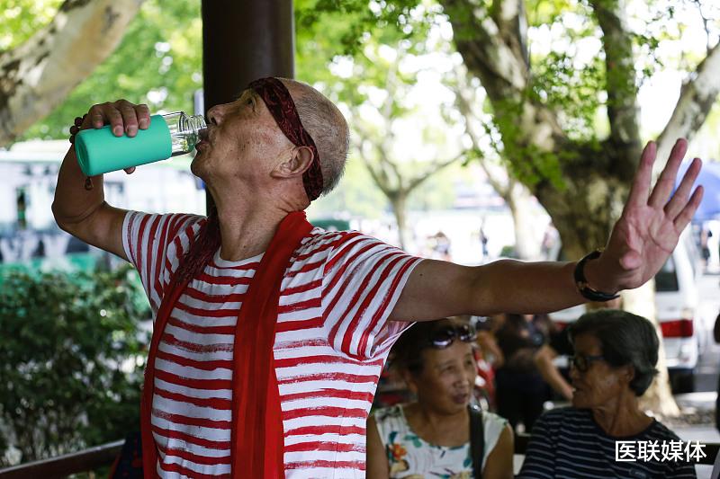 尿酸|体检发现尿酸高，无痛风就不用理会？医生这样建议，看看不后悔