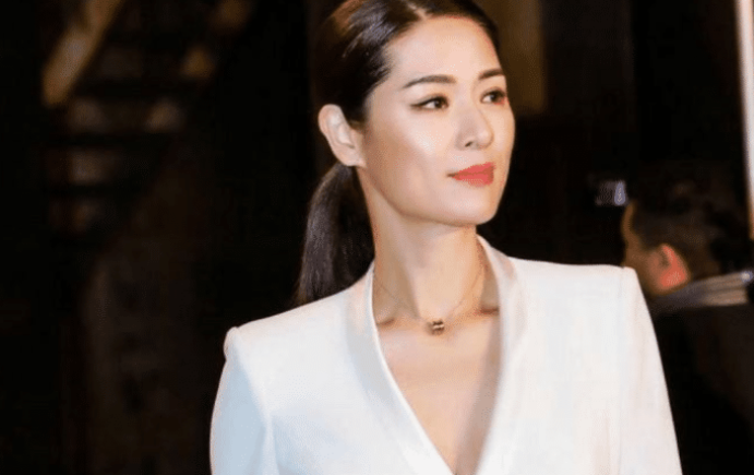 马艳丽|她原来是“中国第一美女”, 如今44岁孤身一人, 靠种地为生, 身家上亿