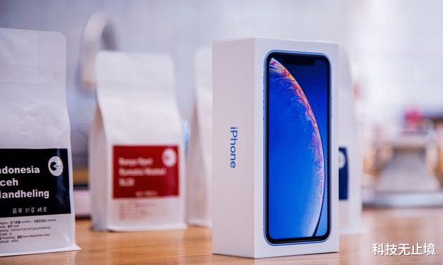 【三星】从6499跌至3899，库克彻底妥协，网友：以后再也不买那么早！