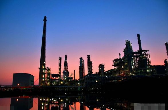 华为|全球亏损之王：一年亏掉近1300亿，相当于2个华为，10个京东