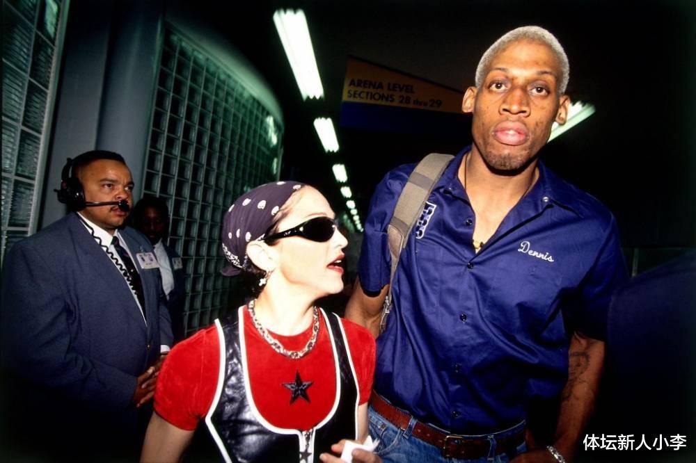 「罗德曼」罗德曼的私生活：带前妻去训练馆风流，与麦当娜2000万交易