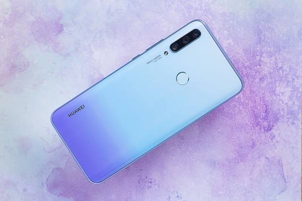 背面三摄＋128G内存，1299元的华为畅享10 plus堪称老年机首选！