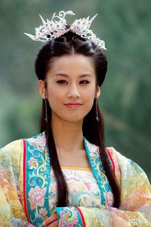 天仙配|现在再看天仙配，七个仙女扮演者有六个超大牌明星，当时咋没发现