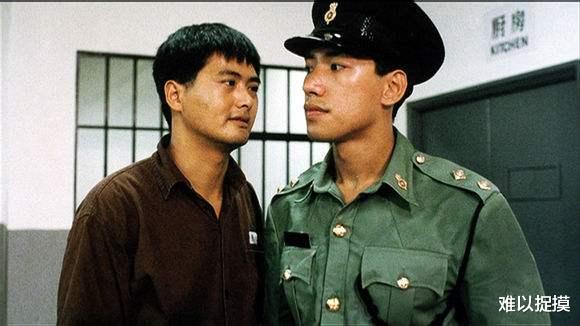 他是天生的反派,曾经恋过张曼玉,打过郑伊健,如今57岁还没结婚