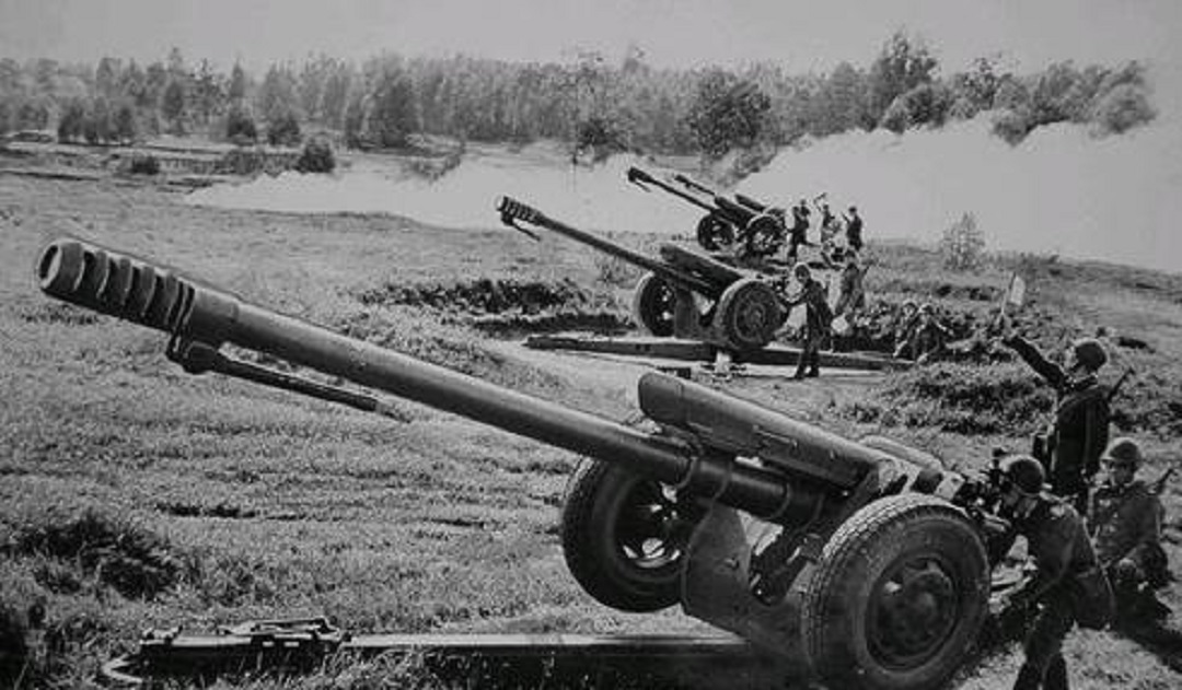 苏联|前苏联准备百万大军：却一直不敢南下中国，在怕什么？