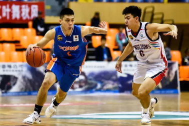 [基德]00后打破CBA队史记录！单场16次助攻！他的传球就和基德一样！！
