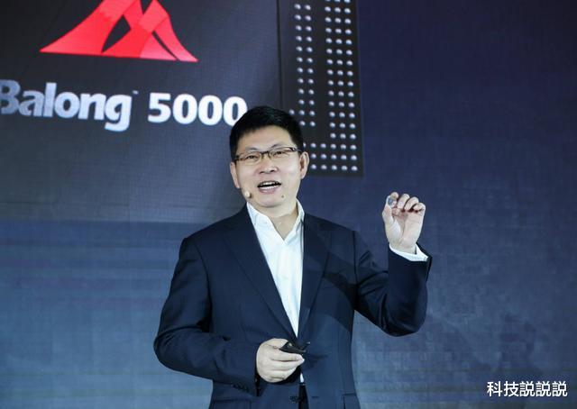 华为荣耀|数亿花粉始料未及！华为14日正式宣布，网友：太良心了！