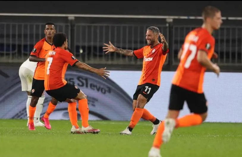 欧联杯|无缘半决赛！一场4-1让黑马轰然倒下，法甲季军获欧冠正赛创历史