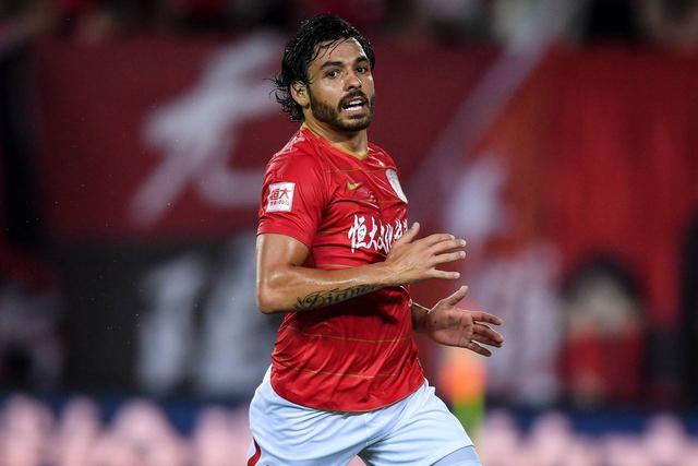 里卡多·高拉特|高拉特归化会失败？想啥呢，真当恒大的专业团队是吃素的！