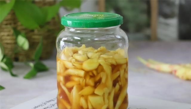 #扁豆#夏天最该吃的不是苦瓜，而是它，防暑祛湿又开胃，拌一拌就上桌