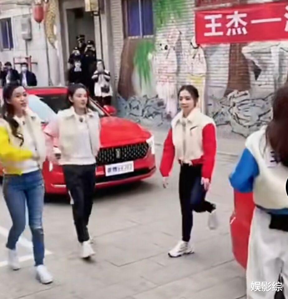 郑恺|《奔跑吧》情侣特辑开录，郑恺升级奶爸后，没有与Baby一组