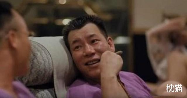 枕猫|四大恶人李兆基：大陆人很有钱，一间房铺满钞票，1000万小意思