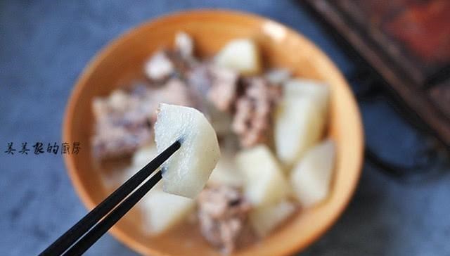 水果▲南方人将它当水果，北方人用它炖汤喝，清脆爽口汁水多，真解渴！