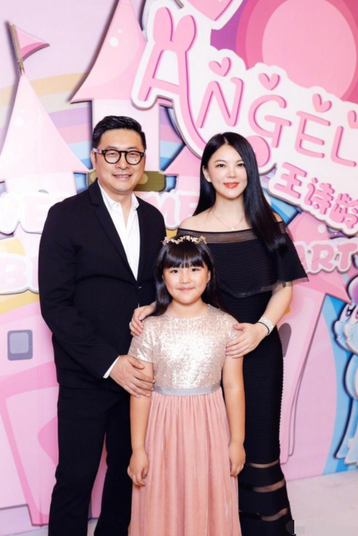 王诗龄|减肥两月效果不显著，王诗龄为高考生加油圆脸抢镜，自我认证演员