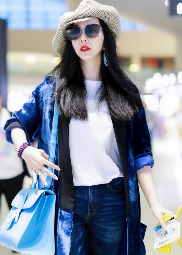 范冰冰|范冰冰无滤镜生图被疯传，当镜头拉近十倍后，这颜值是认真的？